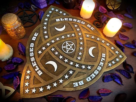 Piatto dal altare pirografato a laser su legno