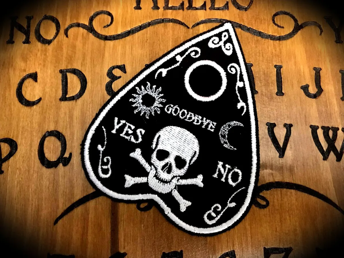 Toppa ricamata auto incollante PLANCHETTE