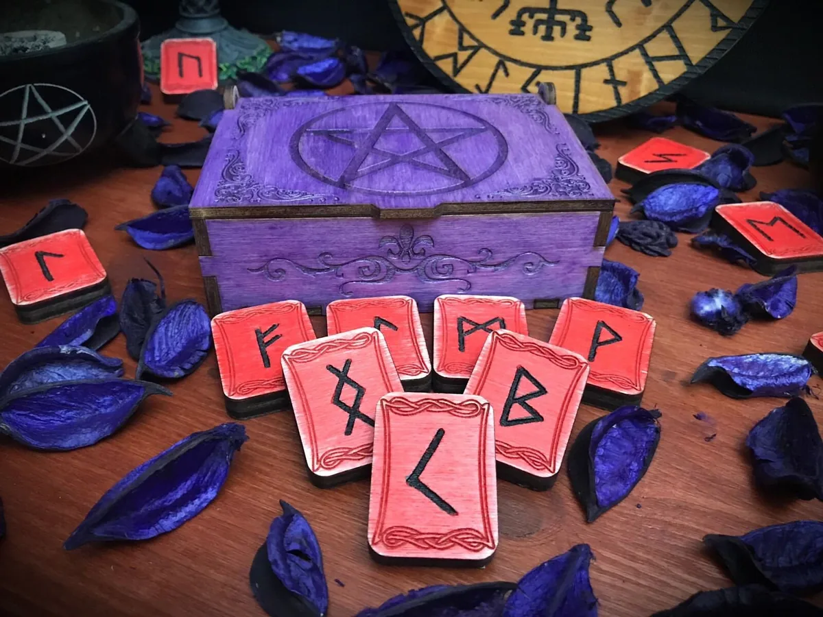 Set rune Futhark con scatola