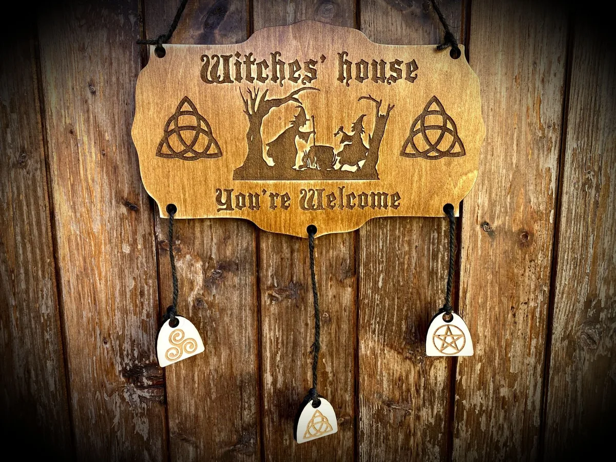 I cartelli delle Streghe: Witches' House